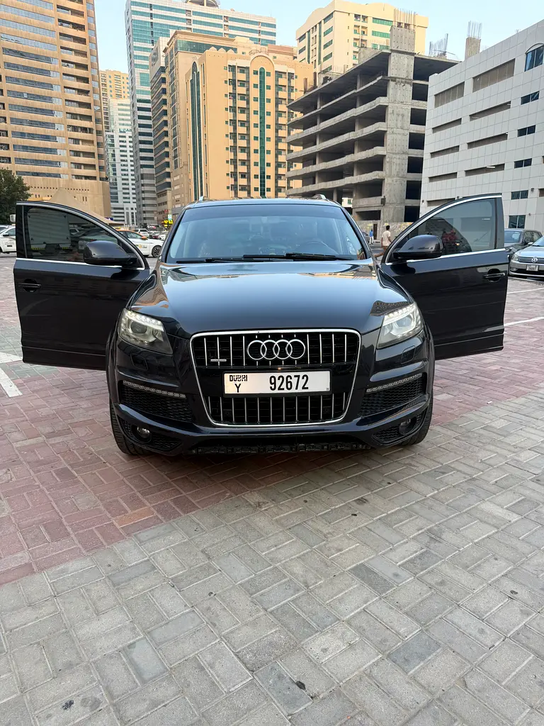 Audi Q7 2013 — photo 1 of 13
