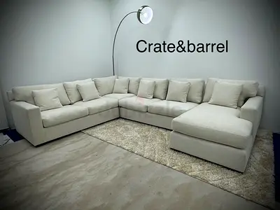 Same like new condition cratebarrel Ushape sofa