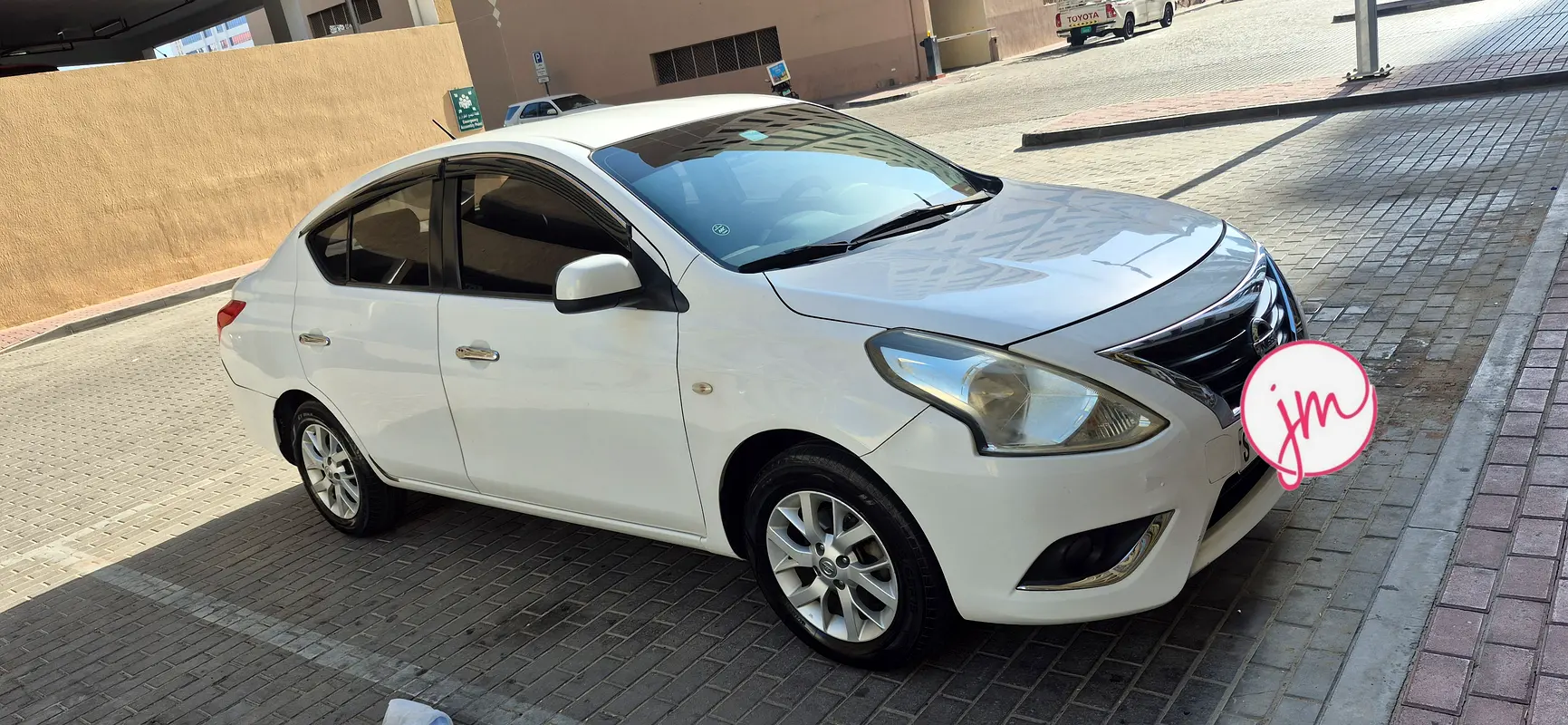 Nissan Sunny 2016 — photo 1 of 8