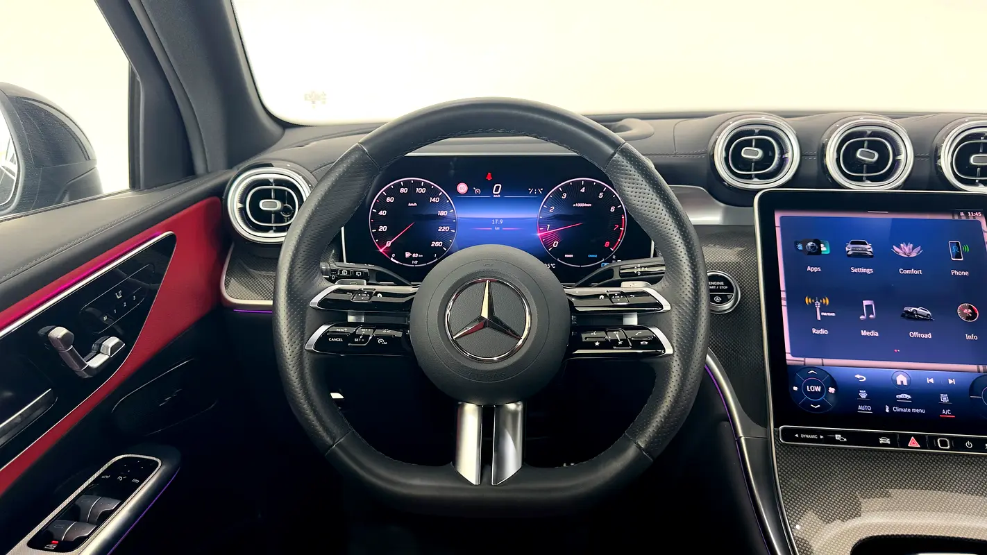 Mercedes-Benz GLC-Class 2025