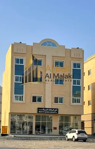 بناية استثمارية للبيع في مويلح التجارية – الشارقة
بناية مؤجرة بالكامل تقع في موقع حيوي داخل منطقة مويلح التجارية، وتتميز بعائد إيجاري ثابت واستقرار في الدخل.
العقار مناسب للاستثمار طويل الأمد ويضم وحد