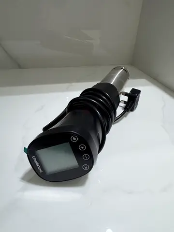Inkbird Sous Vide Immersion Circulator + Box + Bags + Vacuum sealer. Compact and Working