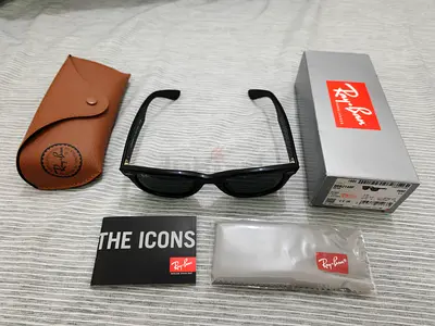 For sale: RAYBAN WAYFARER SUNGLASSES