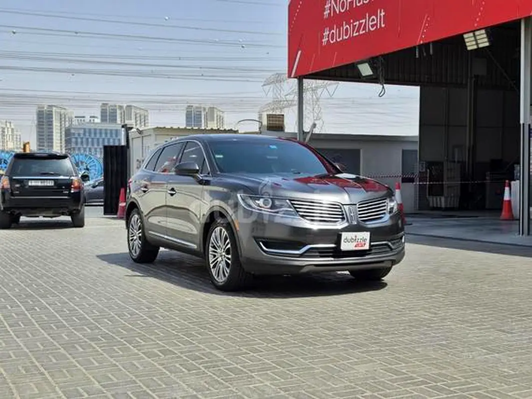 Lincoln MKX 2018 — photo 1 of 17