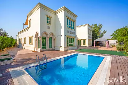 Spacious Family Home | Private Pool | Large Plot