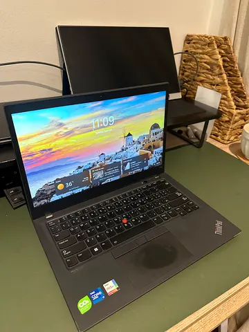 Lenovo ThinkPad T14s Gen 2 | Intel Core i7-1185G7 (11th Gen) | 16GB RAM | 256GB SSD | Windows 11 Pro