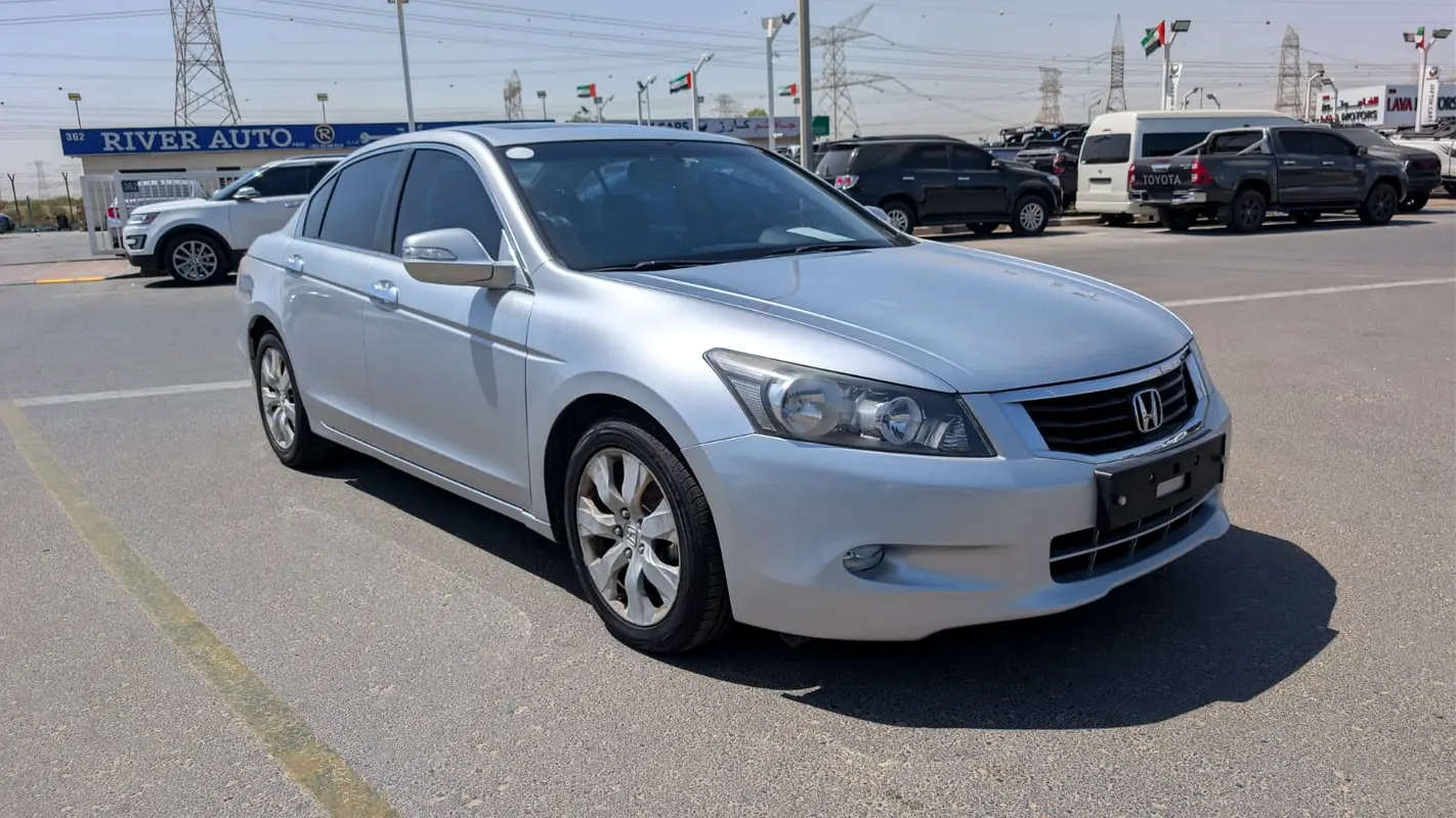 Honda Accord 2008 — photo 1 of 15