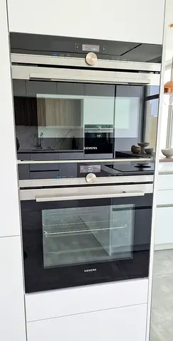 Siemens iQ700 Built-In Oven  Microwave Set – Like New, Excellent Working Condition