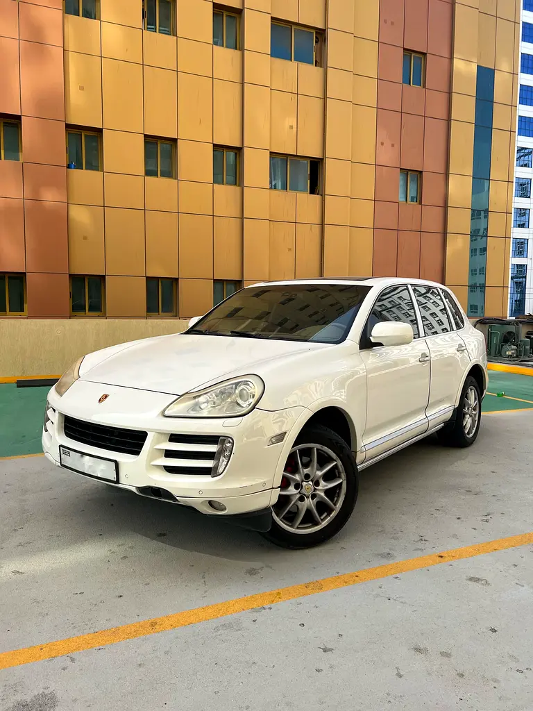 Porsche Cayenne 2008 — photo 1 of 20
