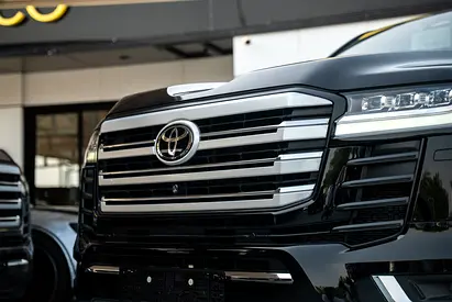 2026 Toyota LAND CRUISER — миниатюра 2