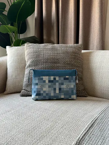 Louis Vuitton pouch For Men’s