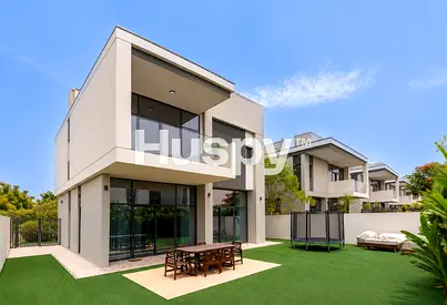 Corner Unit | Large Plot | Near Park