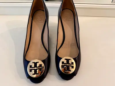 Tory Burch Peep toes Wedges