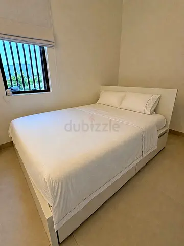 IKEA White MALM Queen Storage Bed with IKEA Mattress 160 x 200 cm