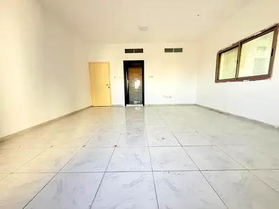 Luxury 3bhk with maid room open view 2balcony rent 65k 4cheque payment Near by Sahara mall only for