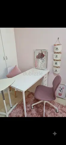 White Study Desk with Pink Task Chair and Storage Organiser