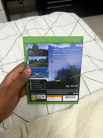 Xbox One game disc with original case (used) Minecraft