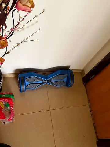 Used blue electric hoverboard / self-balancing scooter - good condition
