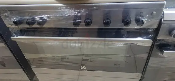 Electrolux freestanding gas range with oven - brand new, wrapped