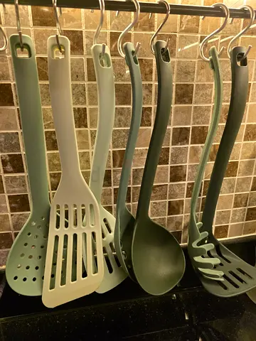 7 pieces Green Utensil Set