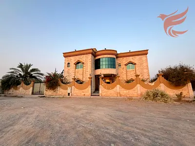 7 BR+majlis+maid room Villa for rent 120k