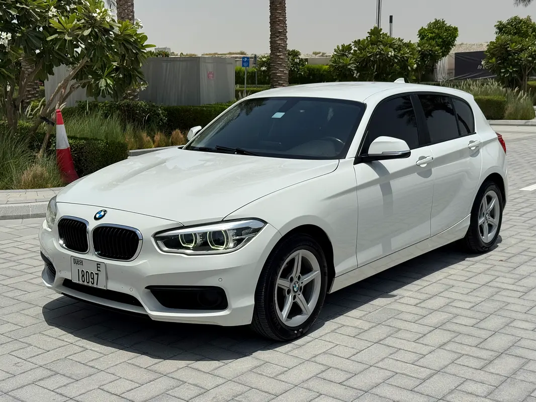 BMW 1-Series 2019 — photo 1 of 16