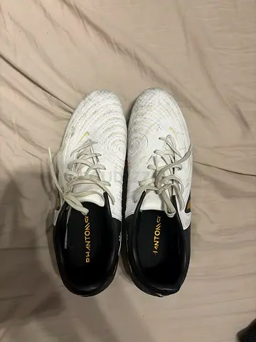 Nike phantom football boots