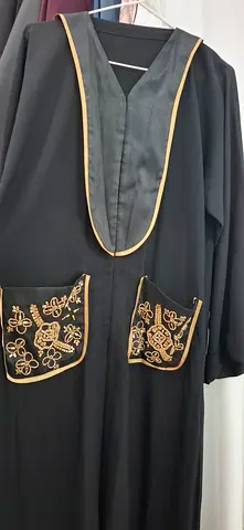 Embellished pockets Abaya