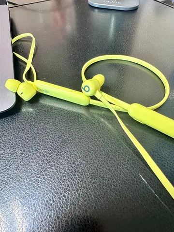 Beats Flex Wireless Neckband Earphones - Yellow (Used)