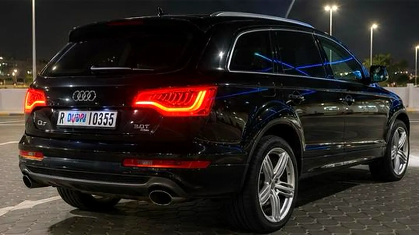 Audi Q7 2016 — photo 1 of 12