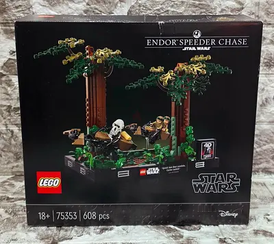 LEGO® Star Wars Endor Speeder Chase Diorama 75353 (608 pcs)