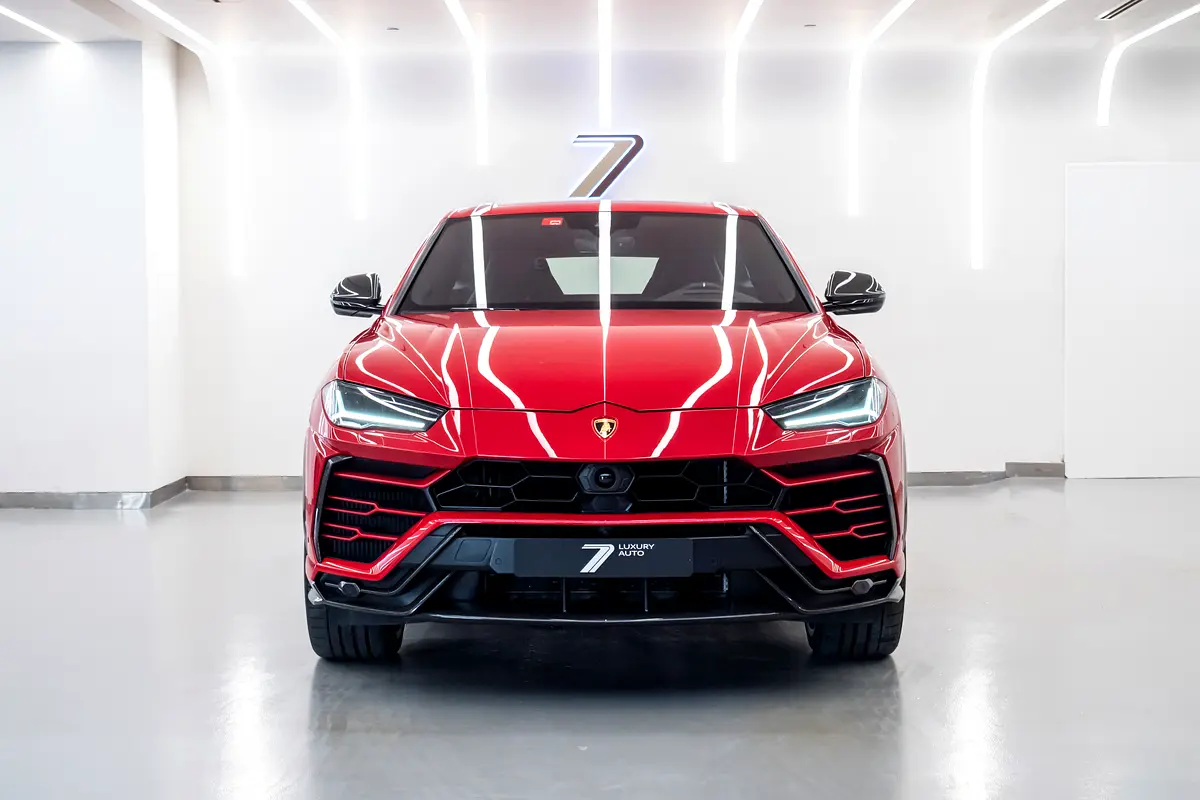 Lamborghini Urus 2021 — photo 1 of 15