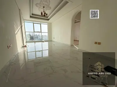 Beautiful 3BR hall in Al Mowaihat 3, close to schools, services, and MBZ Road/E311. Spacious rooms,