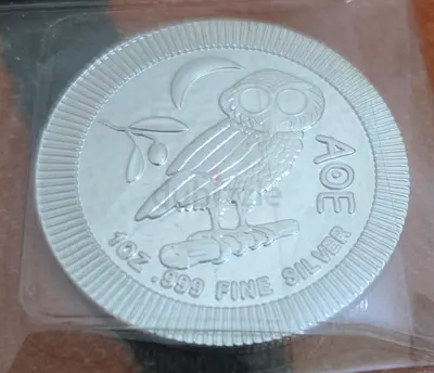 1 oz .999 Fine Silver Owl , maple and others check picture Round - AOE (Collectible Coin) Brand new