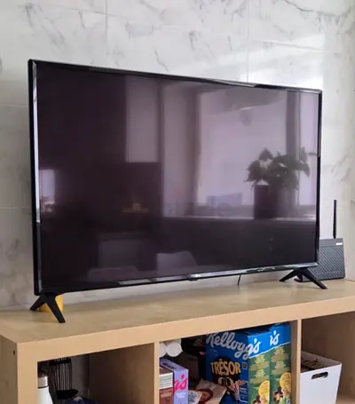 48 inch LED Smart TV - Good Working -excellentes Conditions
