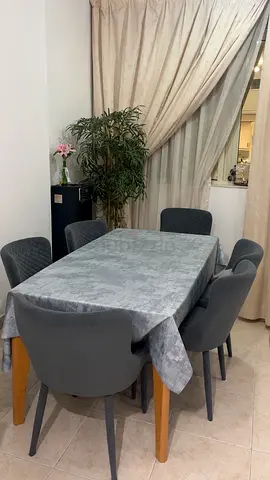 Table and chair for sale urgent