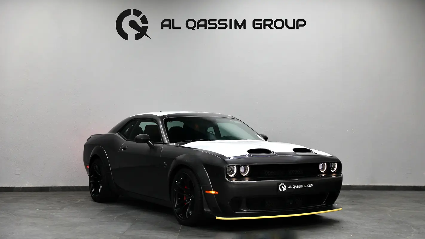 Dodge Challenger 2022 — photo 1 of 18