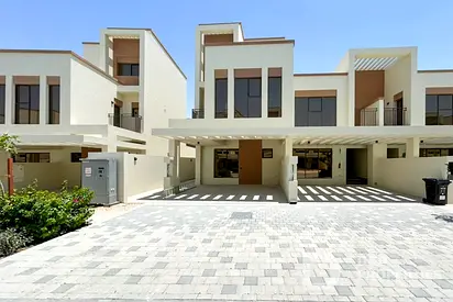VACANT | BRAND NEW | CONTEMPORARY LIVING
