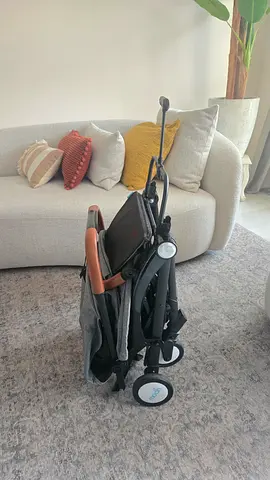 Cabin approved light weight stroller used once