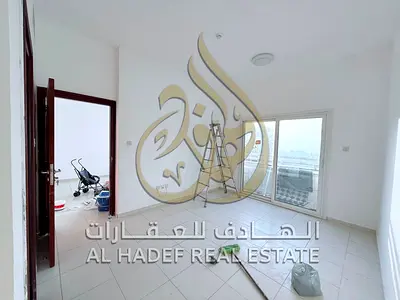 🔥 إطلالة مباشرة على بحر الخليج وحديقة الصفيا + غرفة ماستر ببلكونة + برج عائلي هادئ 🔥