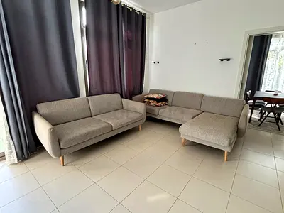 Light grey 3-piece sectional sofa set with chaise - Good condition