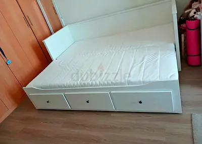 Ikea hemnes day bed with matters 3 storage