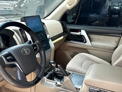 2019 Toyota LAND CRUISER 照片 8