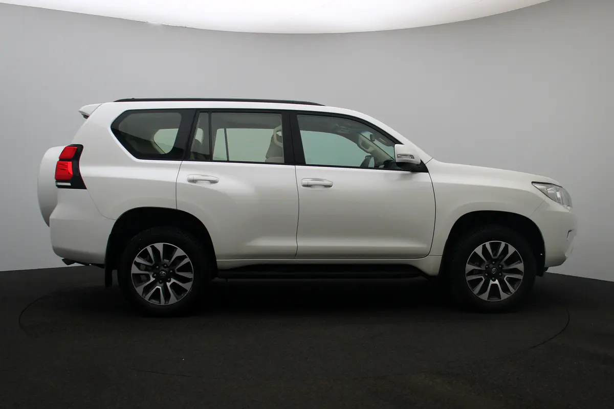 Toyota Prado 2023