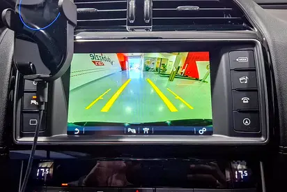 صورة مصغرة 12 لـ 2016 Jaguar XE
