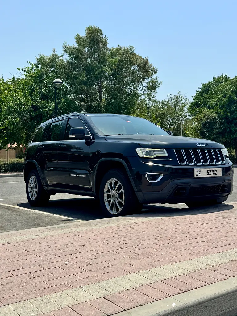 Jeep Grand Cherokee 2015 — photo 1 of 6