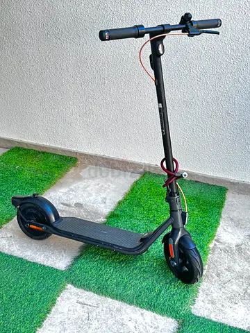 Segway Ninebot F2 Pro Electric Scooter - Very Good Condition