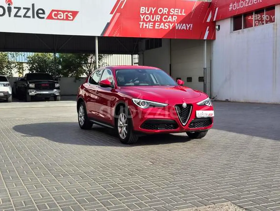 Alfa Romeo Stelvio 2018 — photo 1 of 14