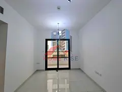 Spacious 2Bhk Apartment Available in Family Building|Free parking 1st year.