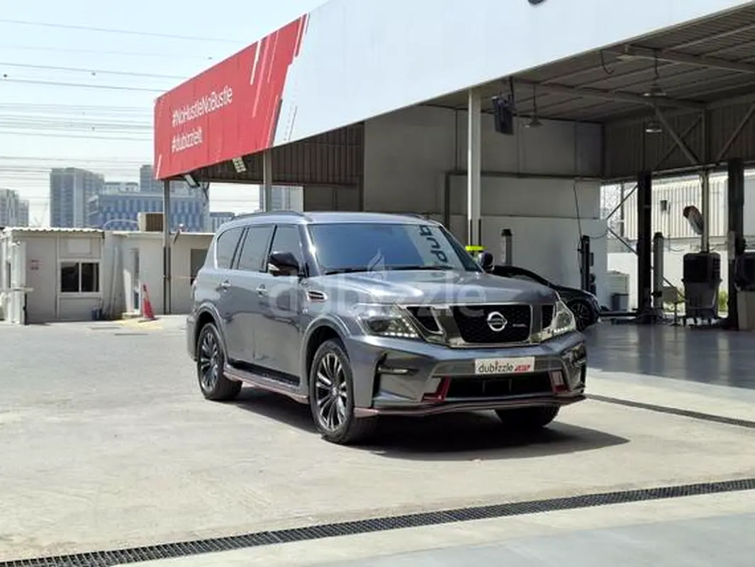 Nissan Patrol 2018 — photo 1 of 15